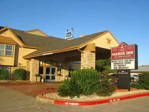 I had a great stay at Manor Inn. Exceptional service, very clean rooms, and a huge price discount.